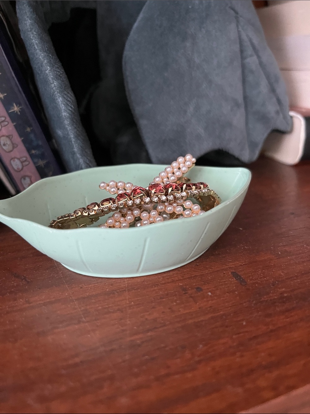 Set of four u opened Pastel Ceramic Dishes - Blue, Peach, Mint - Picture 6 of 6